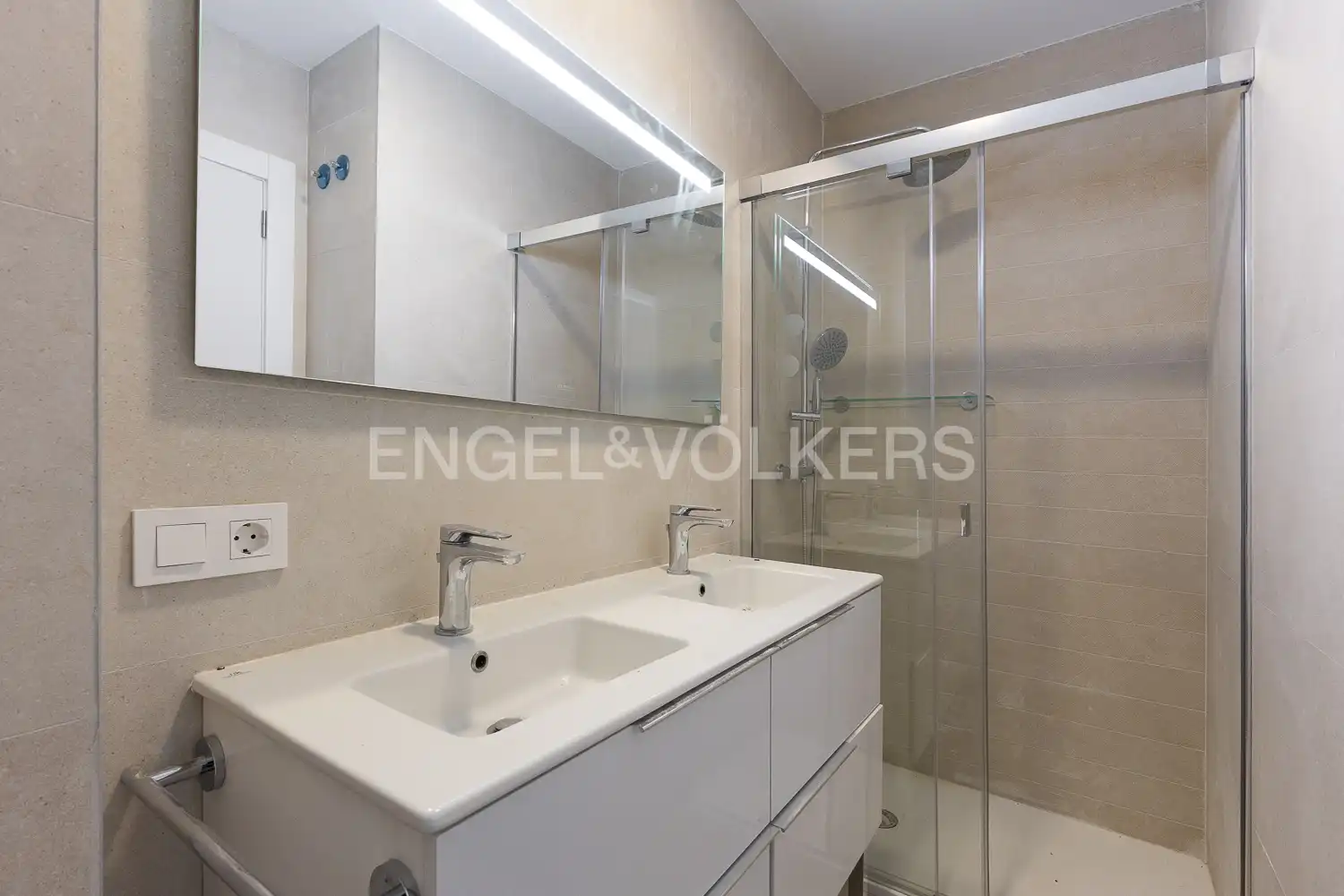 Baño de Piso de alquiler en Valencia con Aire acondicionado, Calefacción y Parquet