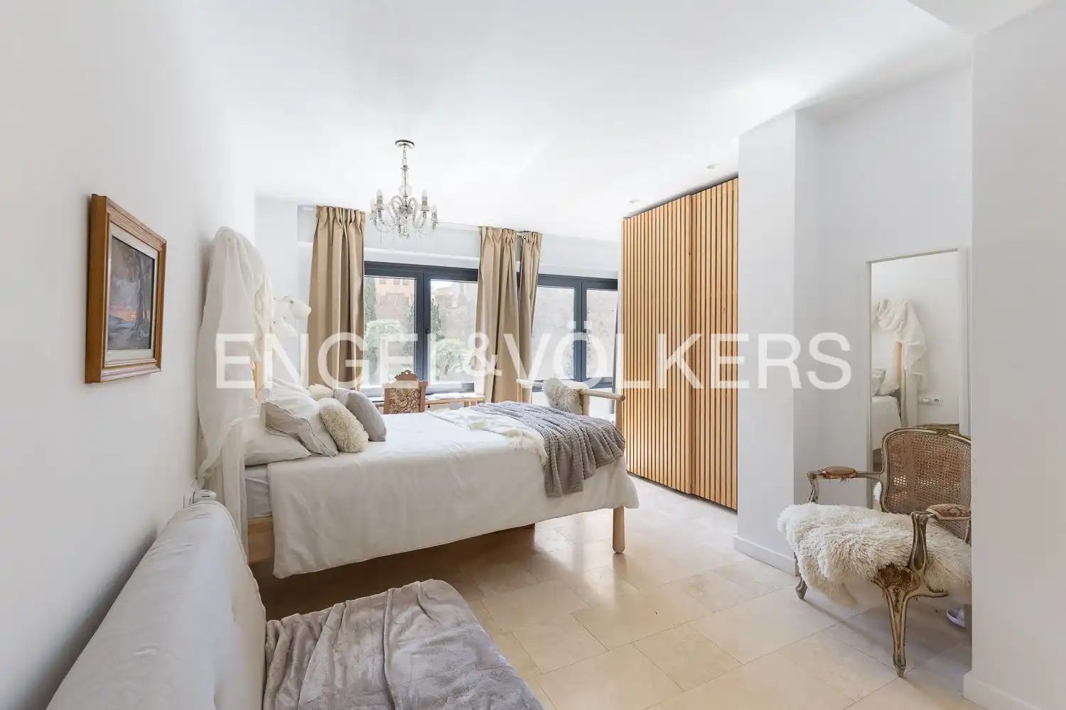 Bedroom of Flat for rent in Valencia  with Air Conditioner, Heating and Terrace