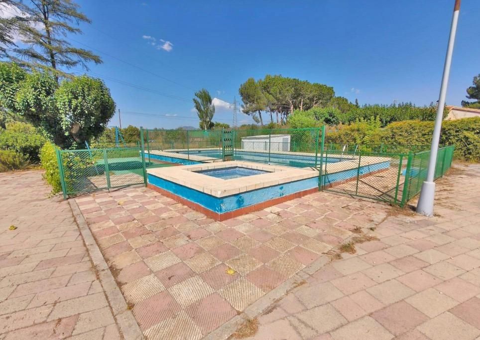 Piscina de Casa o xalet en venda en Villena amb Jardí privat, Terrassa i Piscina