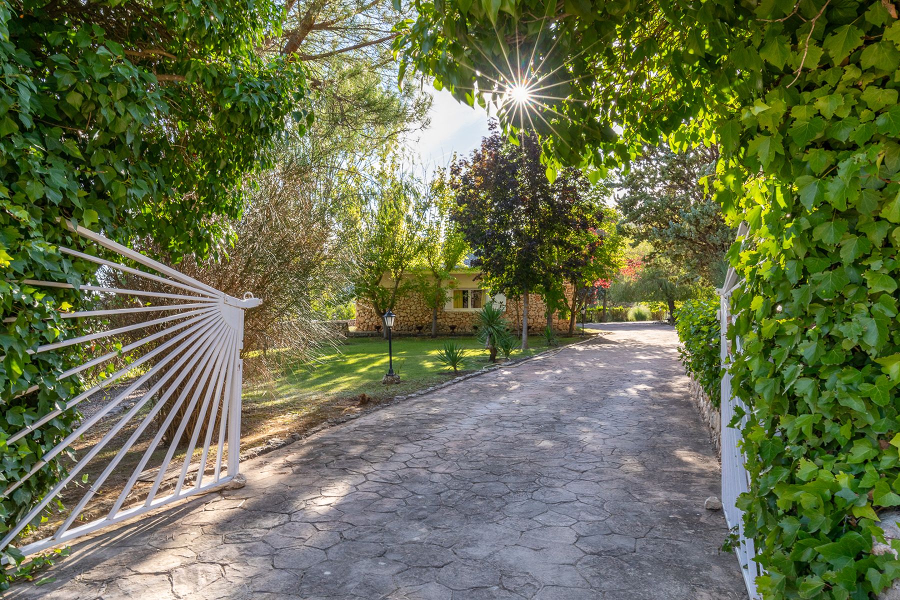 Garden of Country house for sale in Brihuega  with Air Conditioner, Heating and Private garden