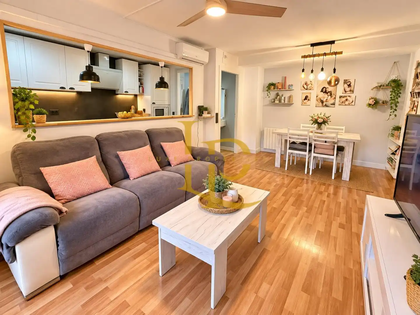 Appartamento con piscina in vendita a Carrer de Ciudad de Mendoza, imagen 2