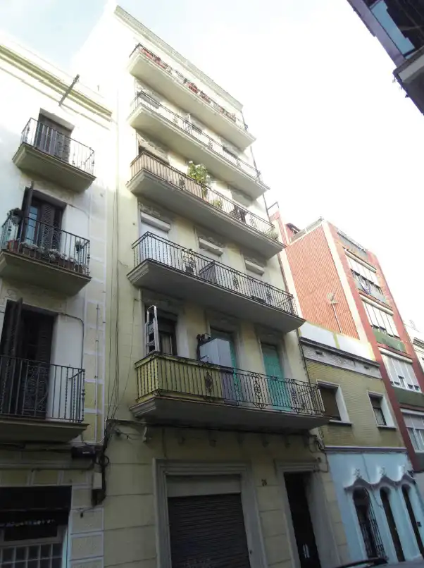 Vista exterior de Piso en venta en Barcelona