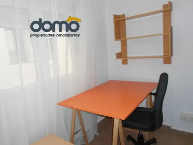 Wohnung zur untervermieten in Granada mit Parkett, Möbliert und Ofen