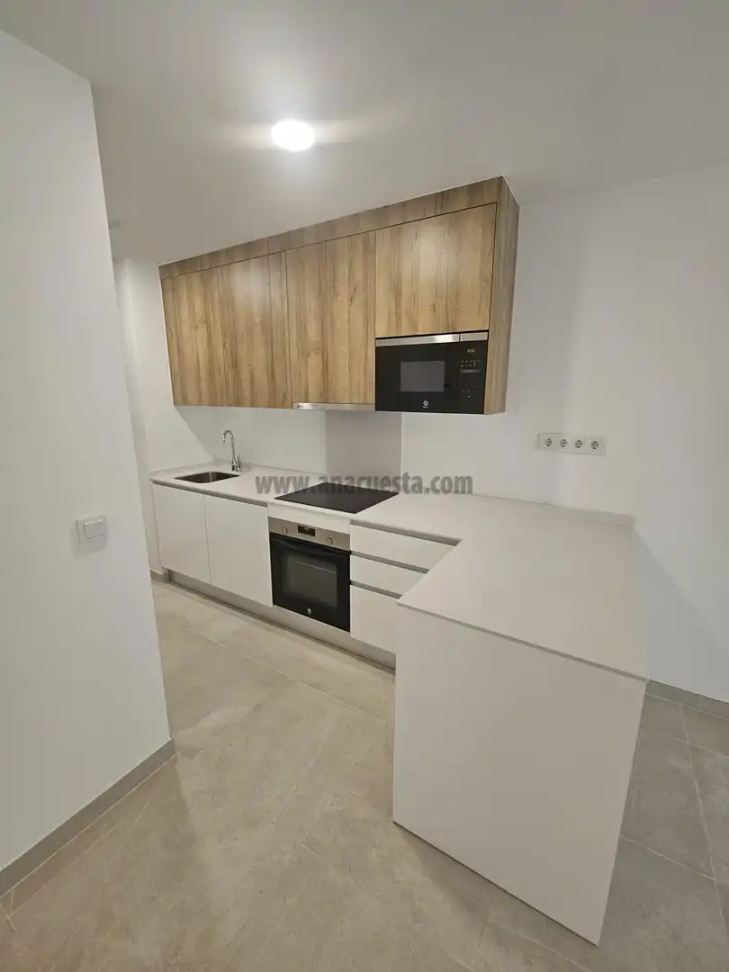 Cocina de Apartamento en venta en Estepona con Aire acondicionado, Terraza y Piscina comunitaria