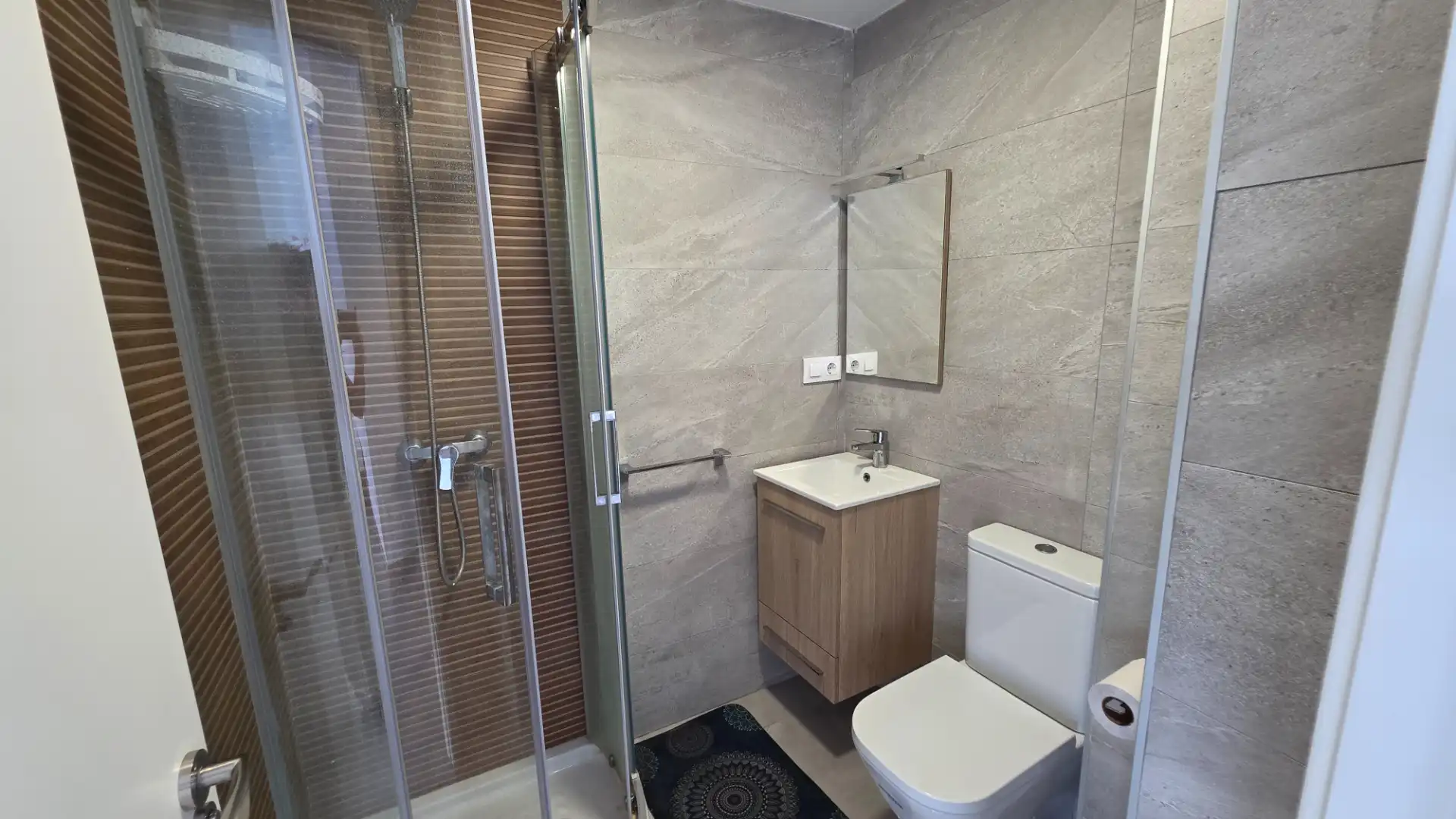 Baño de Apartamento en venta en El Puerto de Santa María con Jardín privado, Terraza y Piscina comunitaria