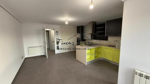 Foto 3 de Piso en venta en Vimianzo, A Coruña