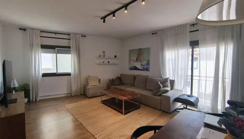 Flat with terrace for sale in Carrer de Sants 184, imagen 3