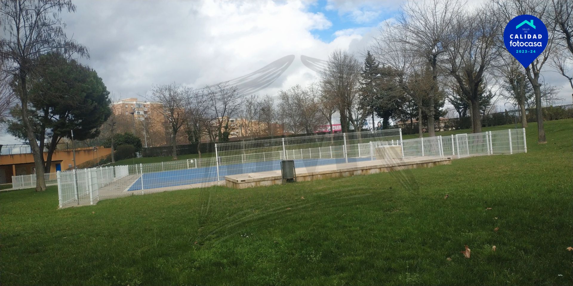 Swimming pool of Flat for sale in Fuenlabrada  with Air Conditioner, Heating and Parquet flooring