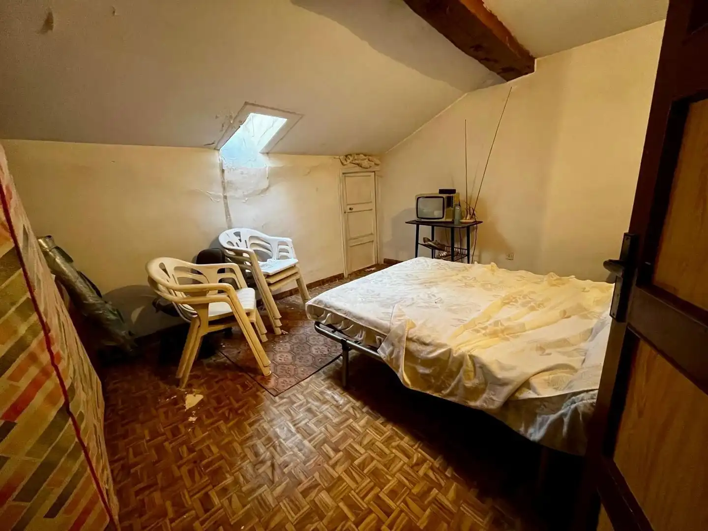 Habitación de Casa adosada en venta en Pinilla del Valle con Calefacción, Jardín privado y Trastero