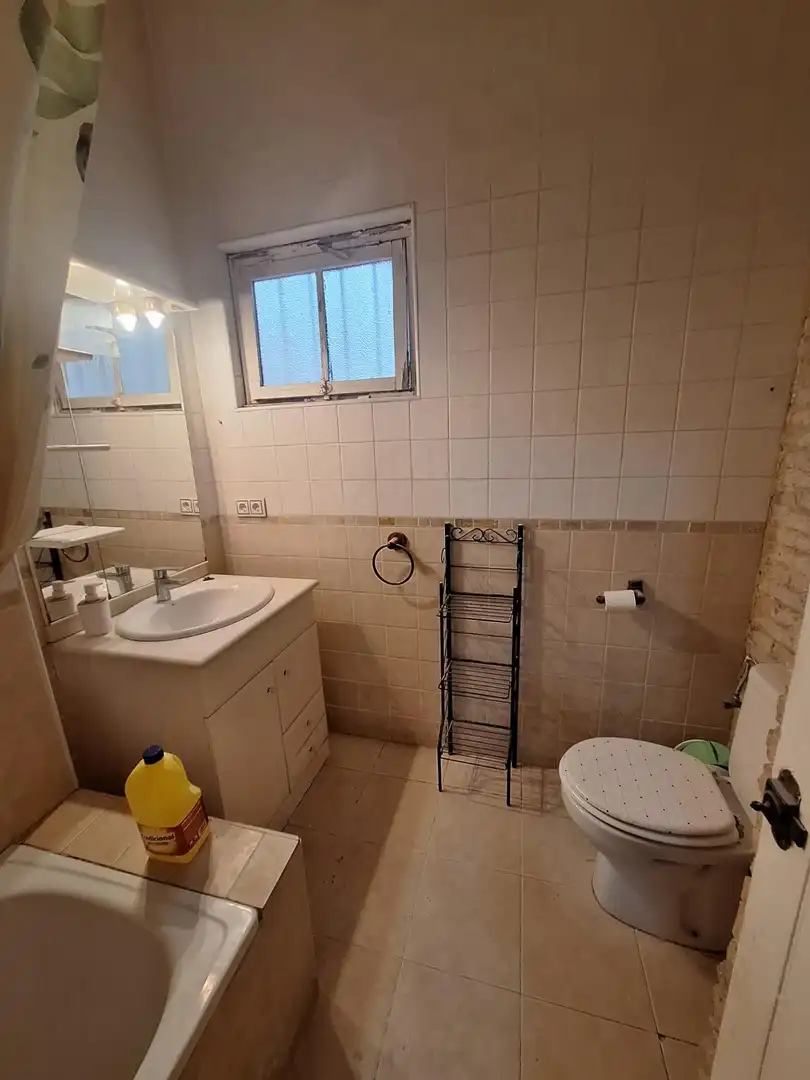 Bathroom of Flat for rent in Valencia  with Air Conditioner, Heating and Parquet flooring