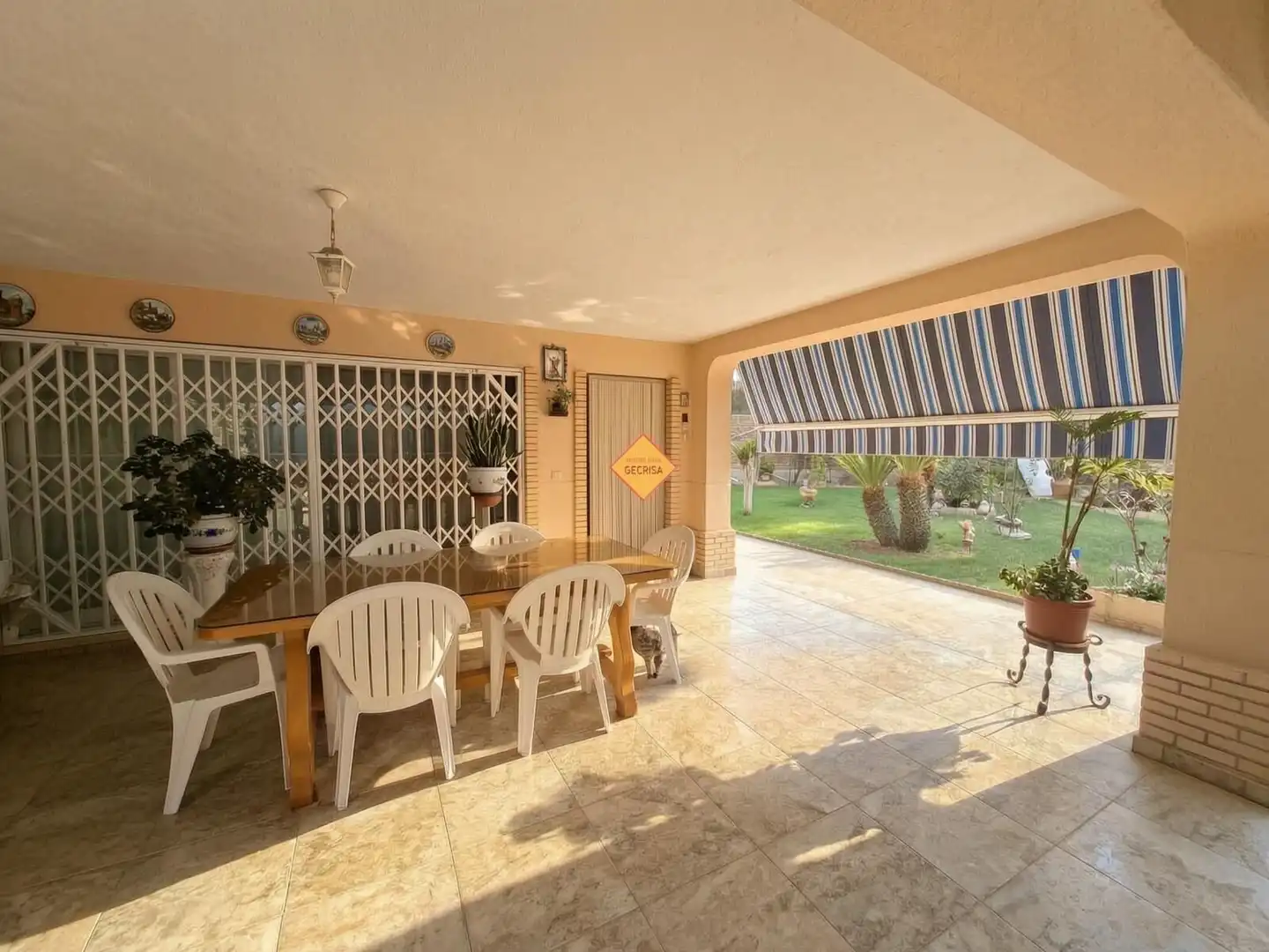 Terrassa de Casa o xalet en venda en Paterna amb Aire condicionat, Calefacció i Jardí privat