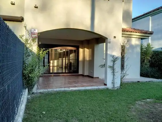 Casa o xalet en venda en Guillena amb Aire condicionat, Calefacció i Jardí privat