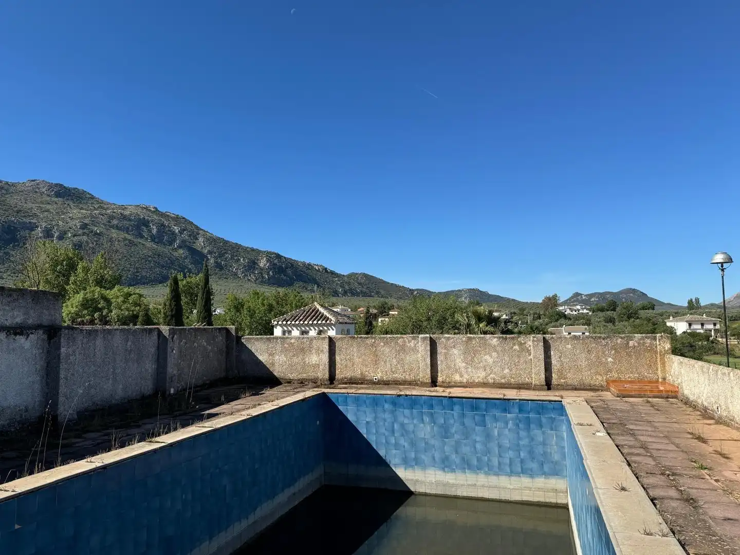 Piscina de Casa o xalet en venda en Villanueva del Rosario amb Aire condicionat, Jardí privat i Terrassa
