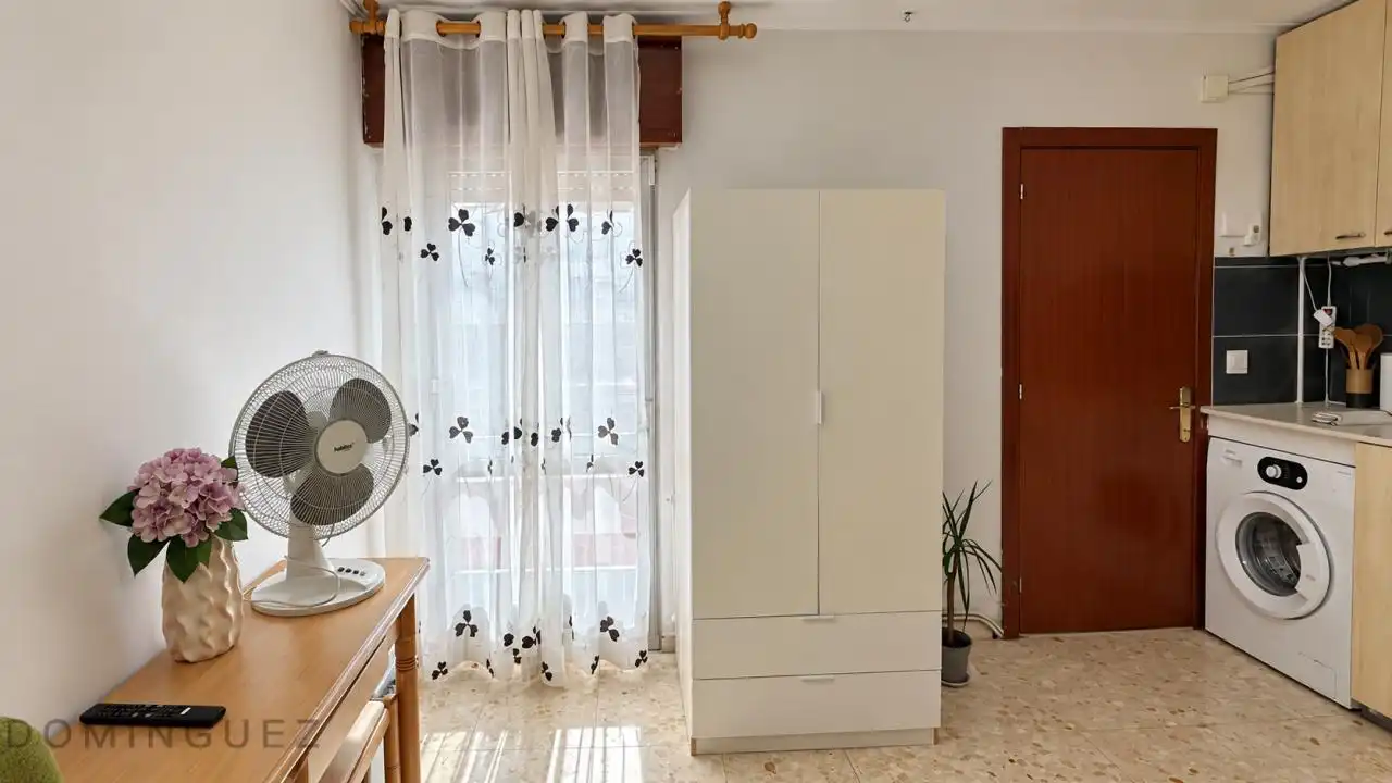 Bedroom of Study for rent in Marín, Pontevedra