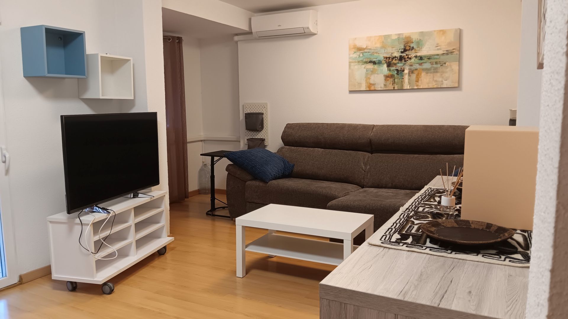 Living room of Flat to rent in  Zaragoza Capital  with Air Conditioner, Heating and Parquet flooring