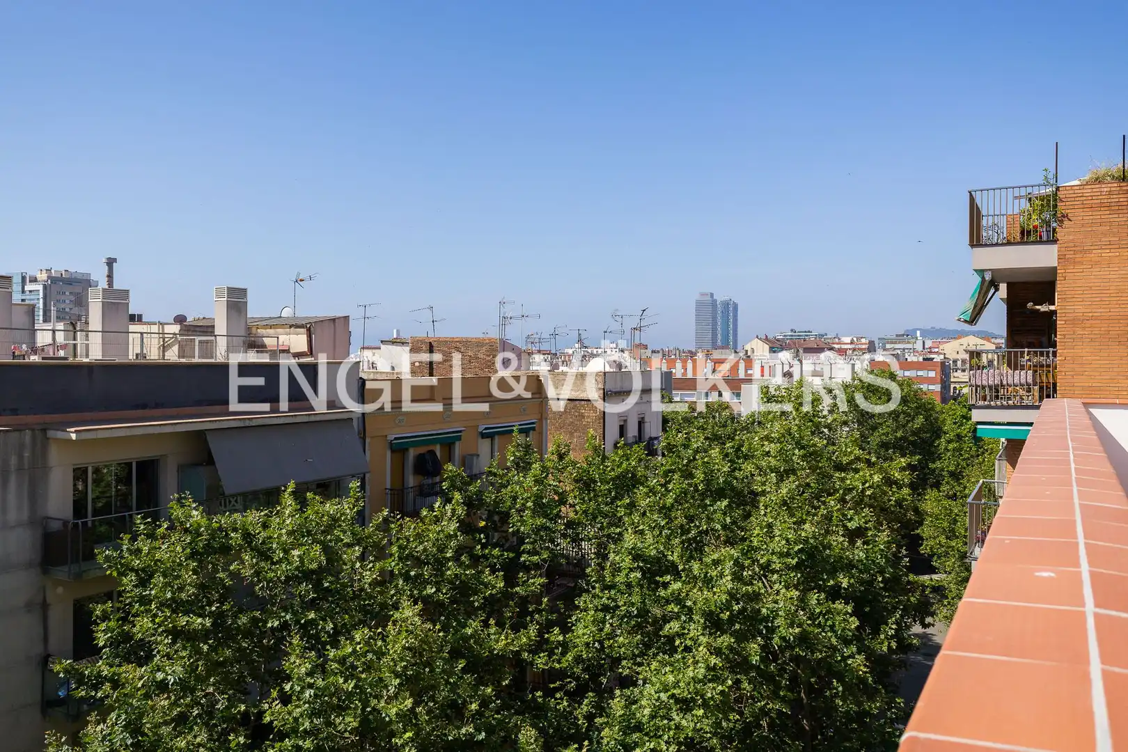 Vista exterior de Ático en venta en Barcelona con Aire acondicionado, Calefacción y Terraza
