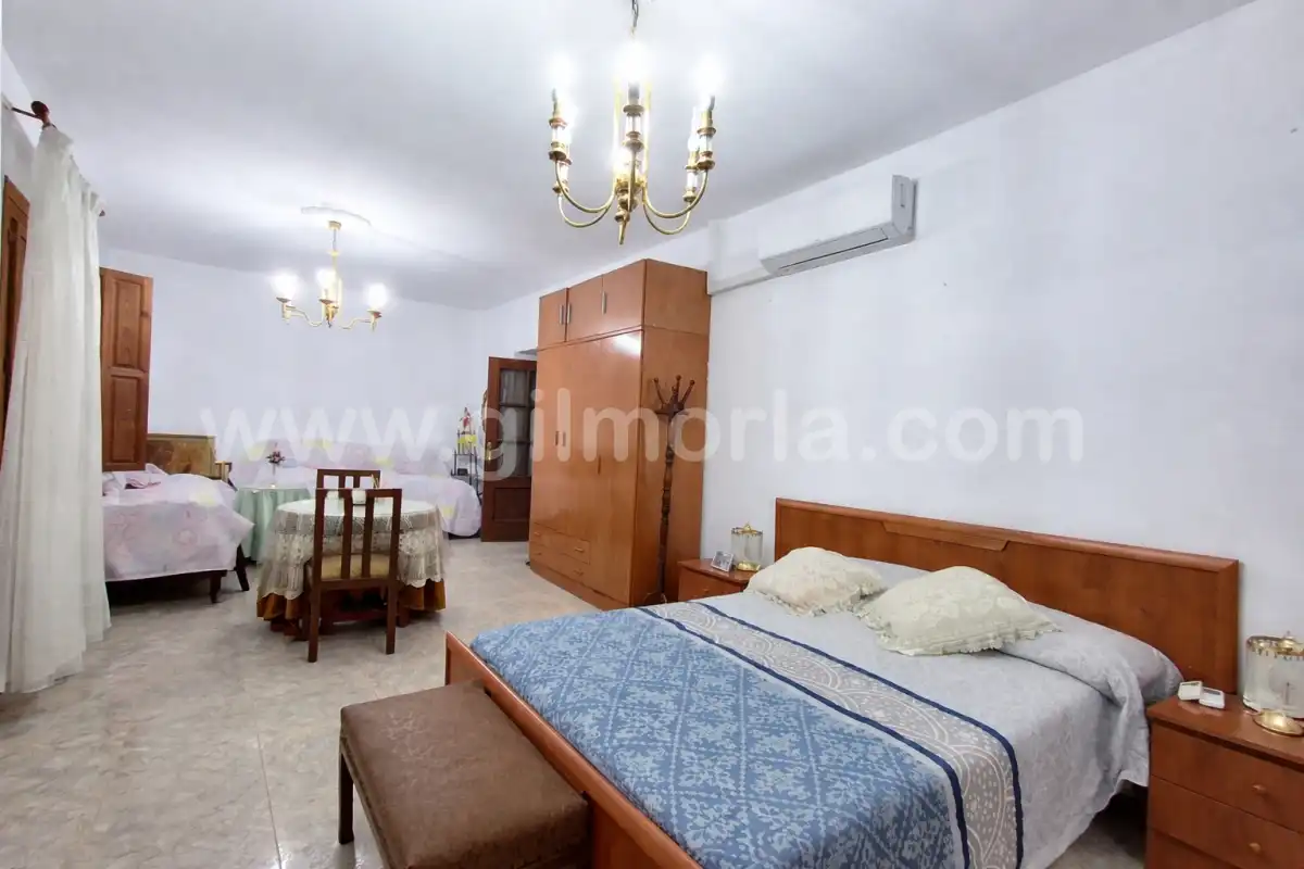 Dormitori de Casa o xalet en venda en Vélez-Málaga amb Terrassa, Moblat i Balcó