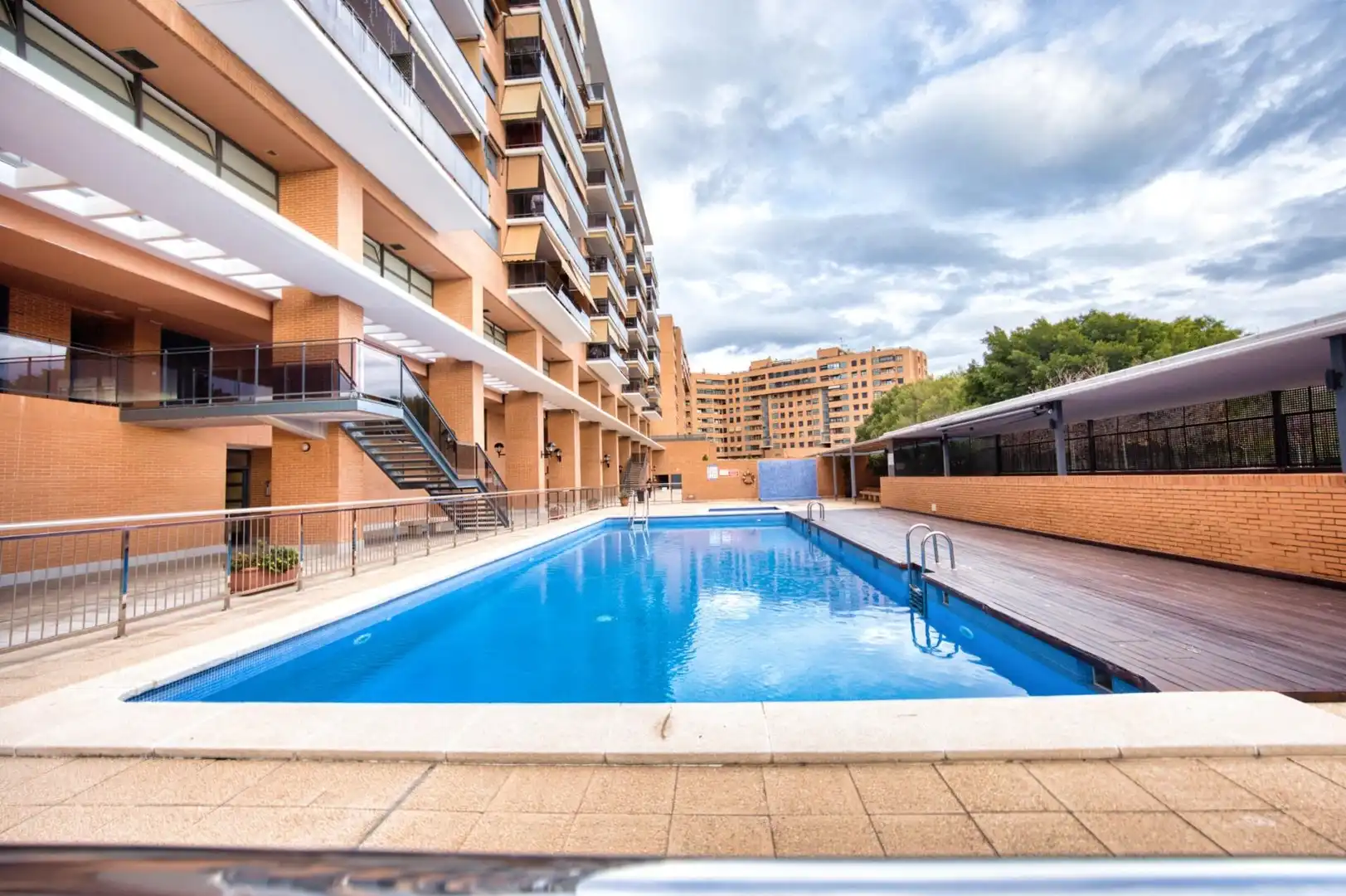 Piscina de Ático en venta en Alicante / Alacant con Terraza, Trastero y Piscina comunitaria