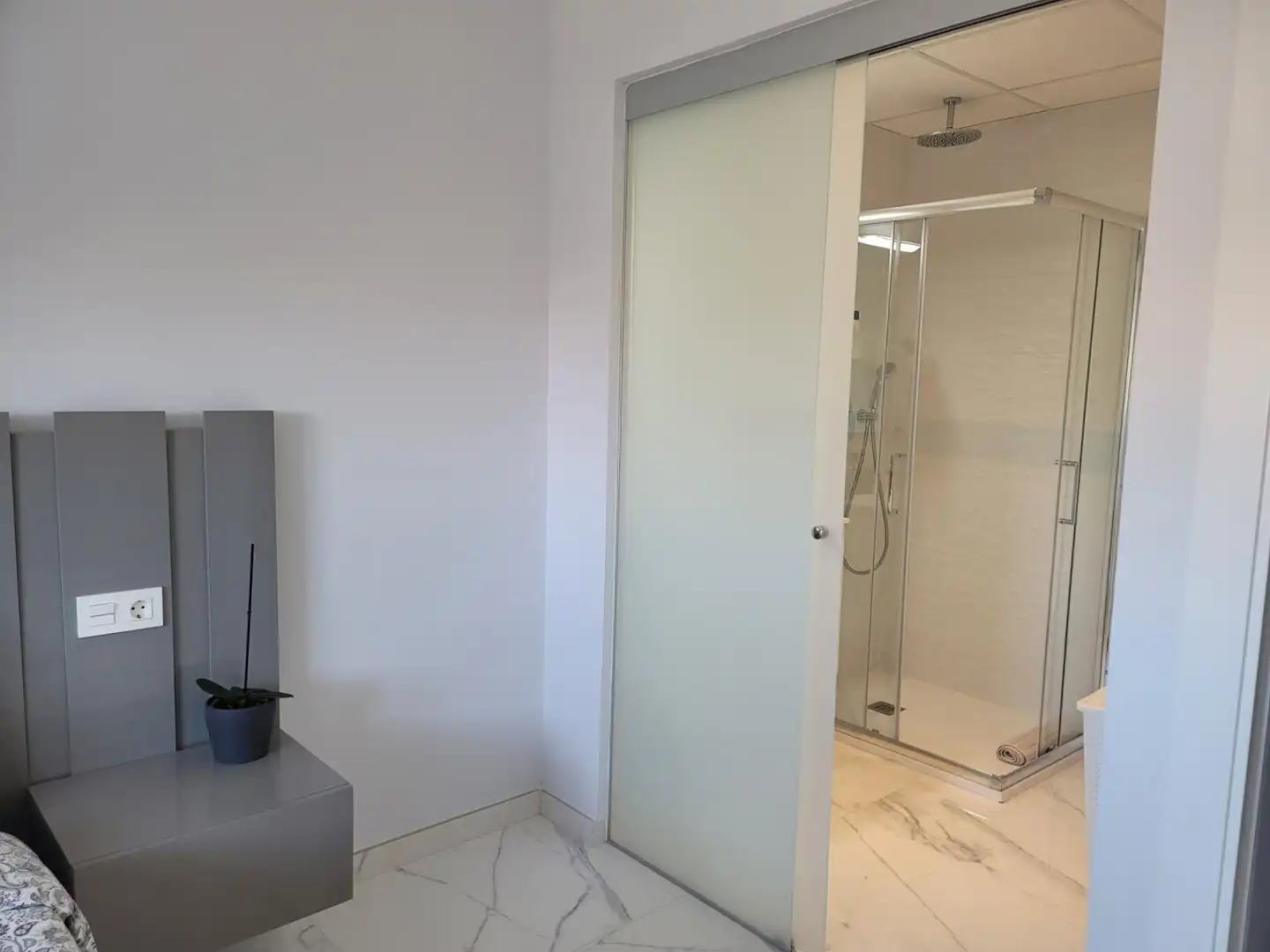 Bany de Apartament en venda en Orihuela amb Aire condicionat, Jardí privat i Terrassa