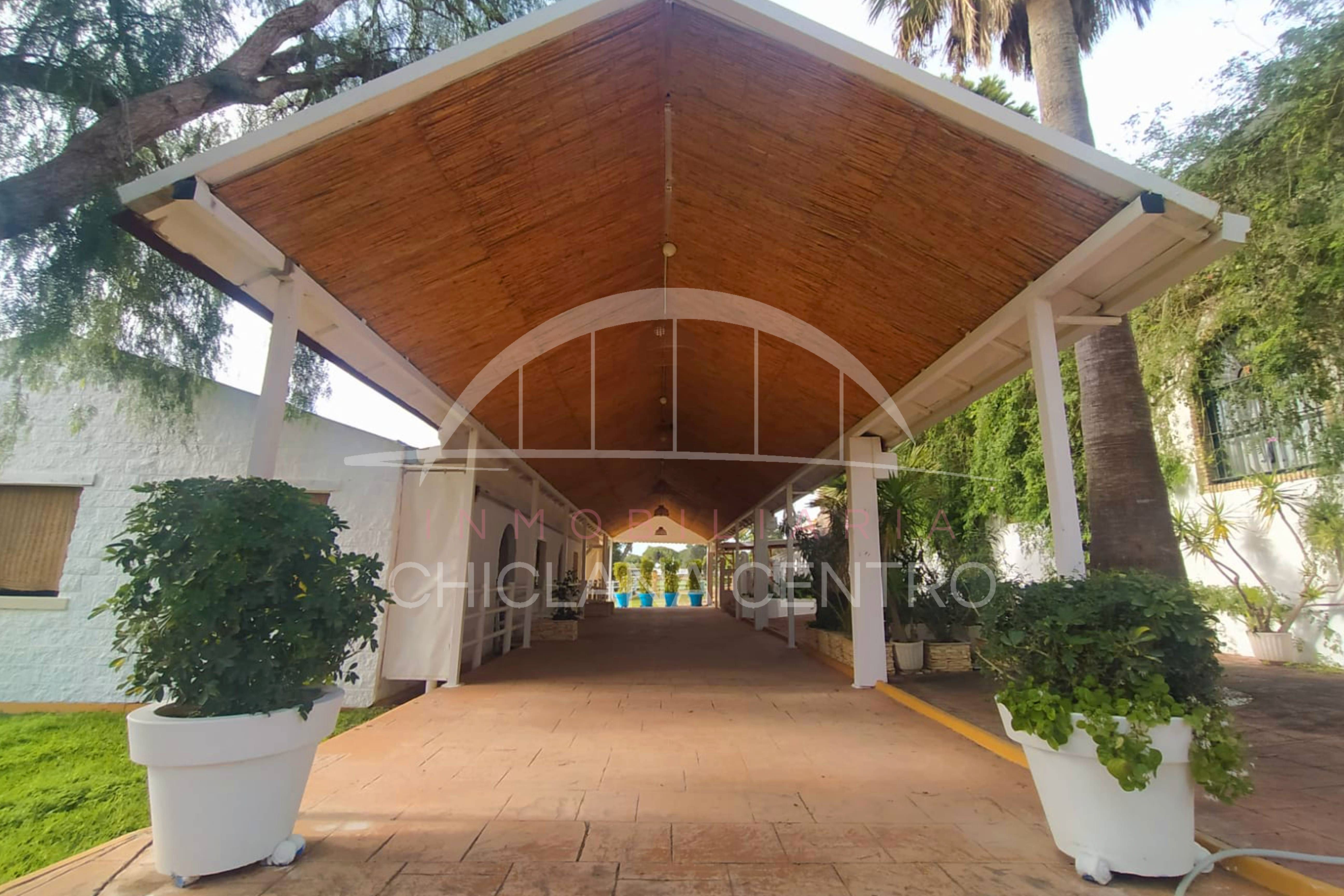 Casa o chalet en venta en Chiclana de la Frontera con Aire acondicionado, Jardín privado y Terraza