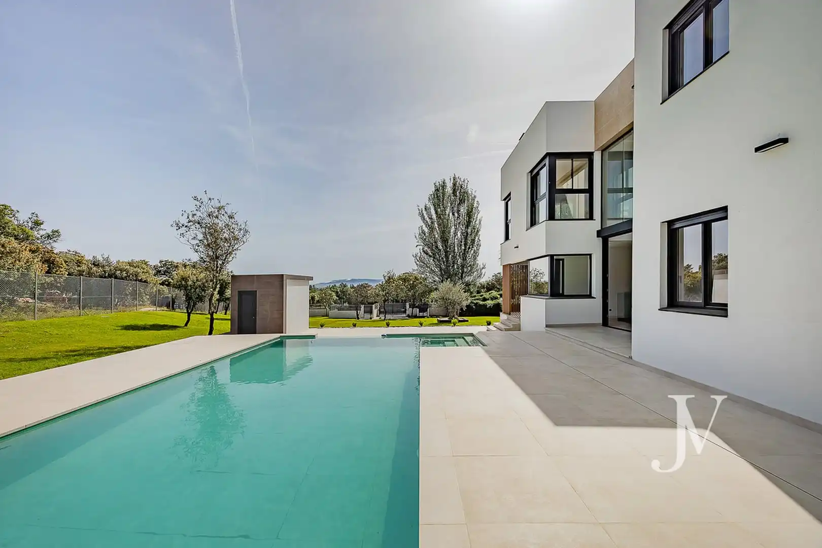 Schwimmbecken von Haus oder Chalet zum Verkauf in Ciudalcampo mit Klimaanlage, Heizung und Privatgarten