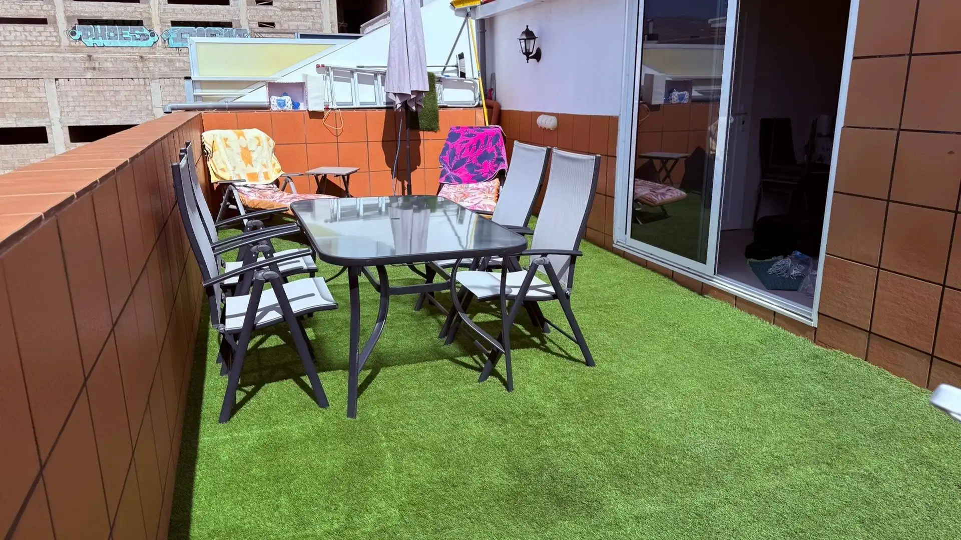 Terrasse von Einfamilien-Reihenhaus zum Verkauf in Telde mit Terrasse, Abstellraum und Balkon