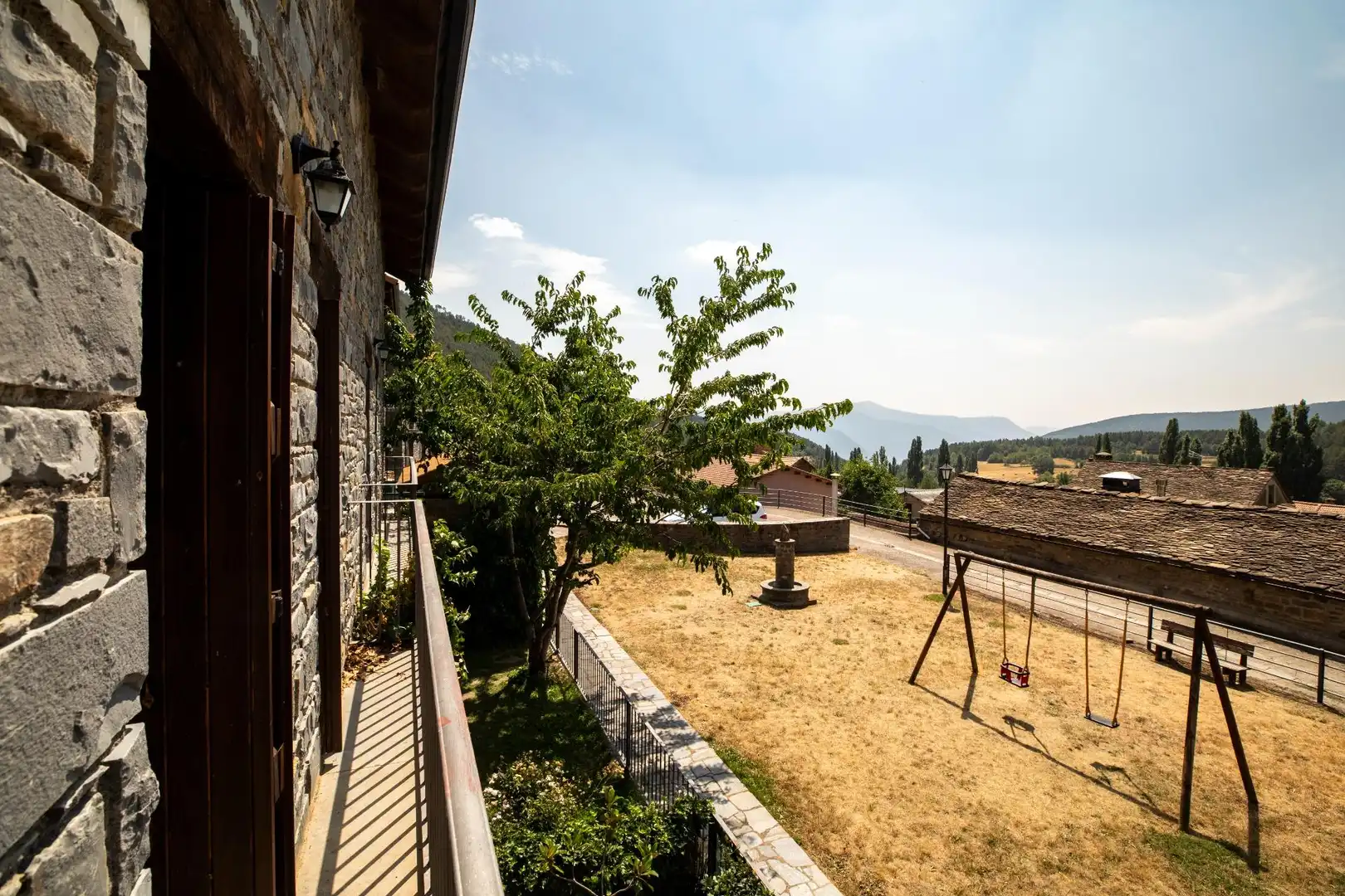 Terraza de Casa adosada en venta en Biescas con Calefacción, Jardín privado y Amueblado