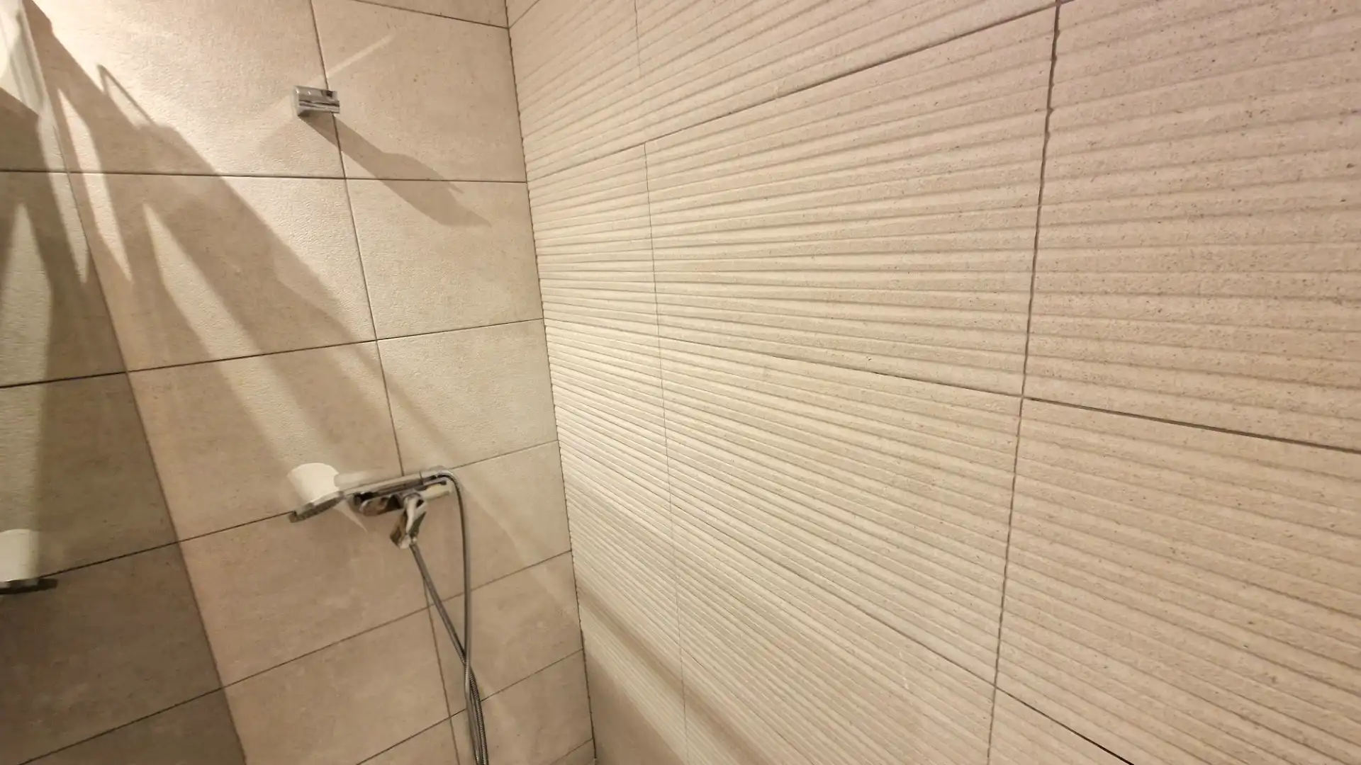 Badezimmer von Dachboden zum Verkauf in San Juan de Aznalfarache mit Klimaanlage, Abstellraum und Gemeinschaftspool