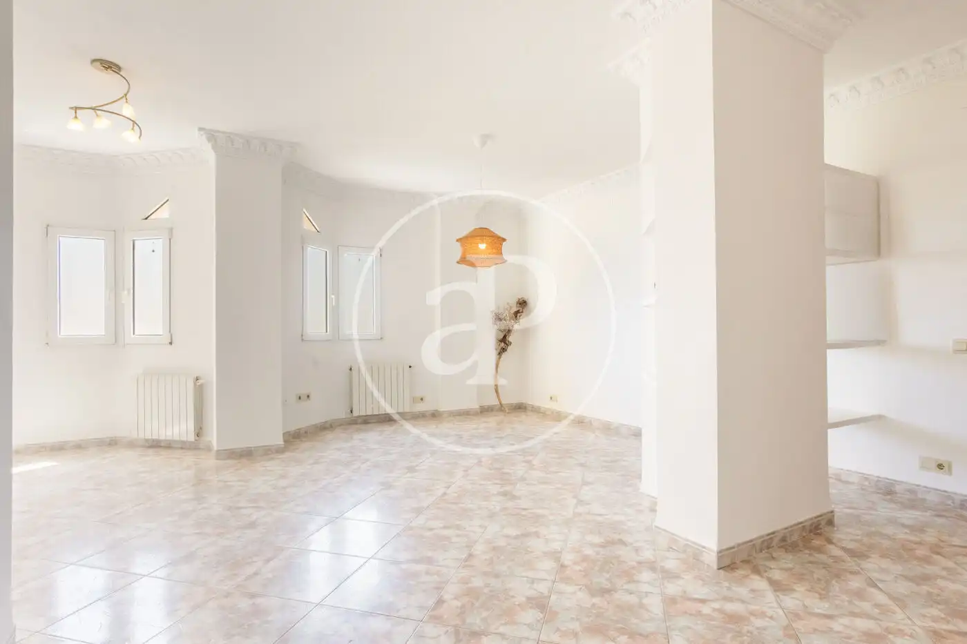 Piso en venta en  Valencia Capital con Aire acondicionado, Calefacción y Jardín privado