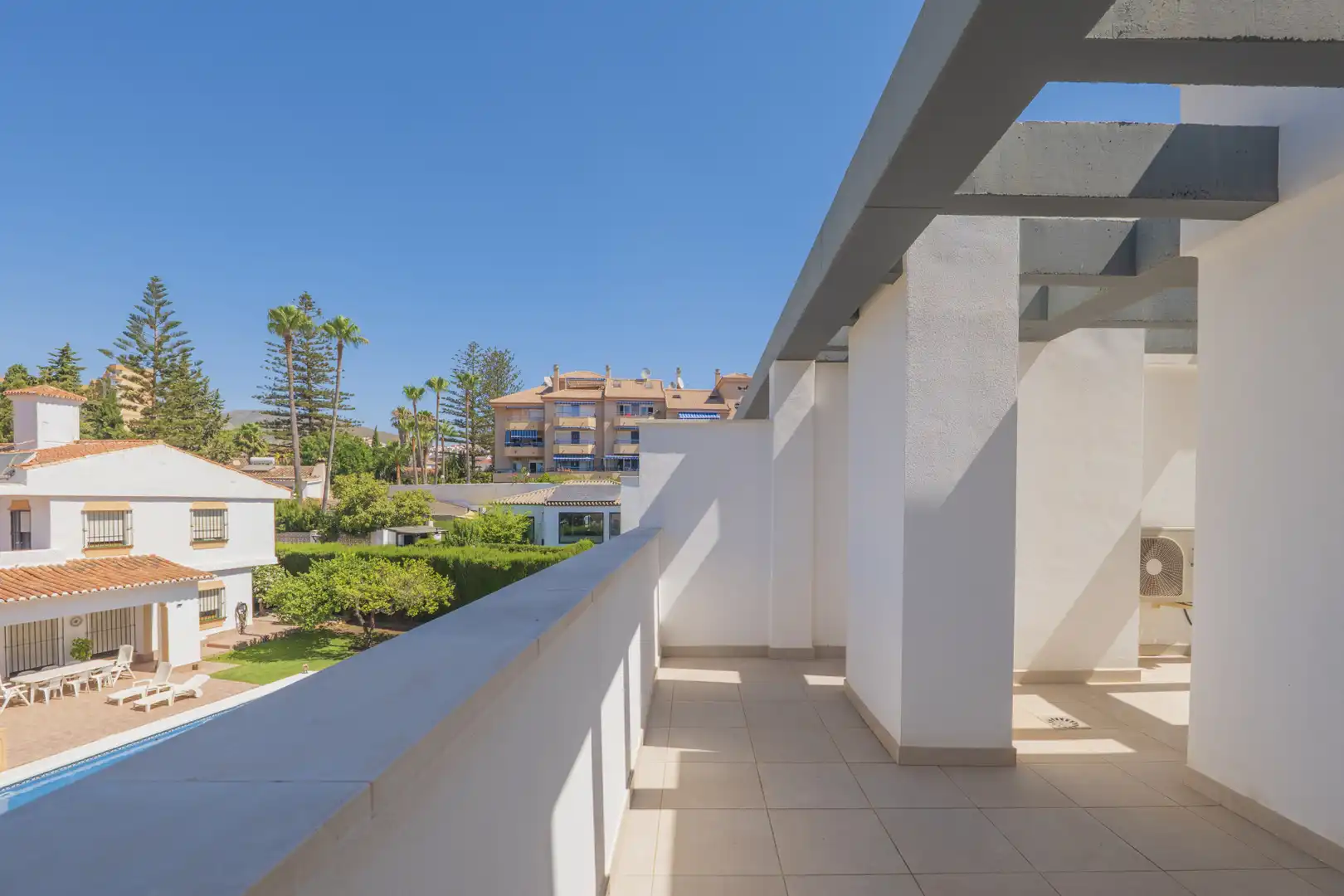 Terrassa de Casa adosada en venda en Torremolinos amb Jardí privat, Terrassa i Piscina