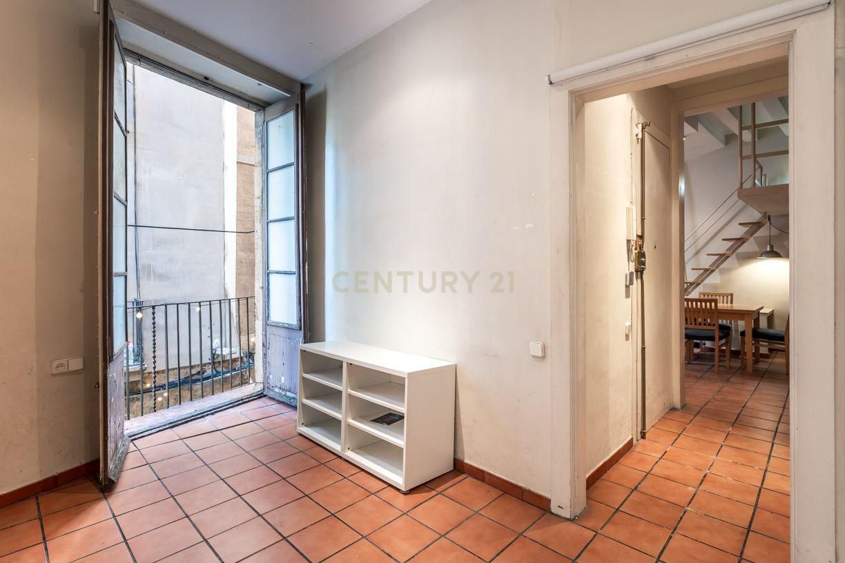 Apartment for sale in  Barcelona Capital  with Balcony