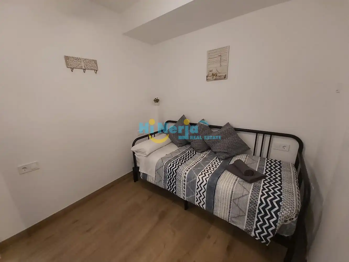 Dormitori de Apartament de lloguer en Nerja amb Aire condicionat, Calefacció i Moblat