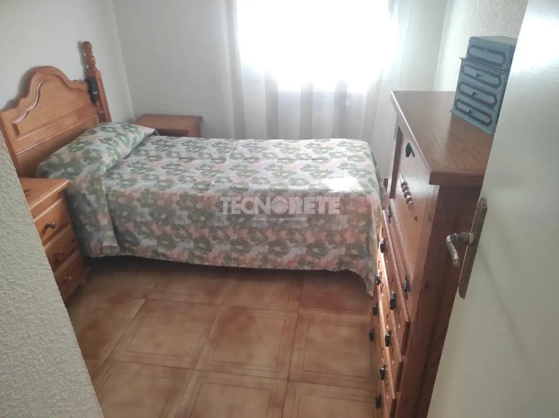 Habitación de Piso en venta en Guadalajara con Terraza y Trastero