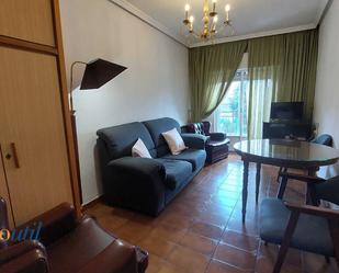 Sala d'estar de Pis de lloguer en Salamanca Capital amb Terrassa i Balcó