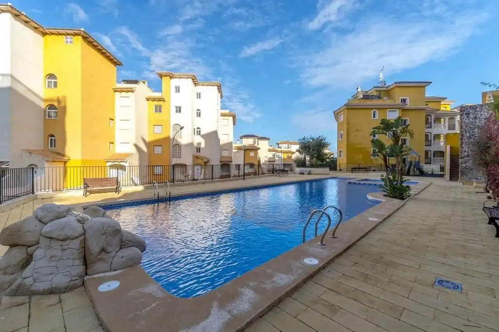 Apartment with terrace for sale in Calle Jacinto Verdaguer-Campoamor