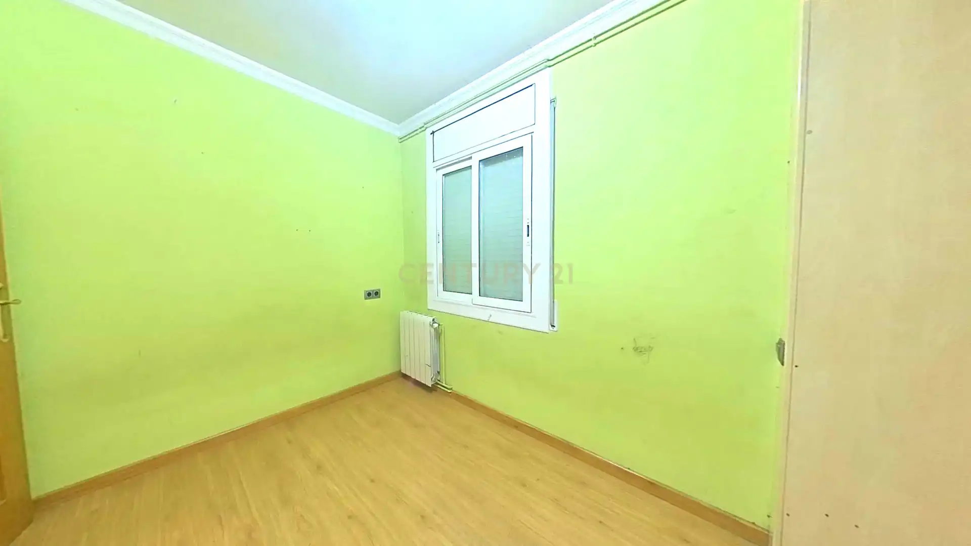 Piso en venta en Carrer de la Llanera, Sabadell, Spain, Ca n'Oriac