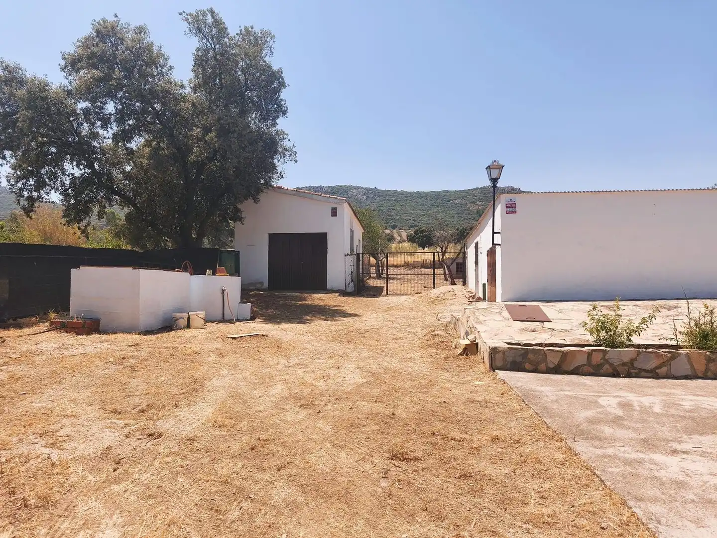 Vista exterior de Casa o xalet en venda en Brazatortas amb Aire condicionat, Calefacció i Jardí privat