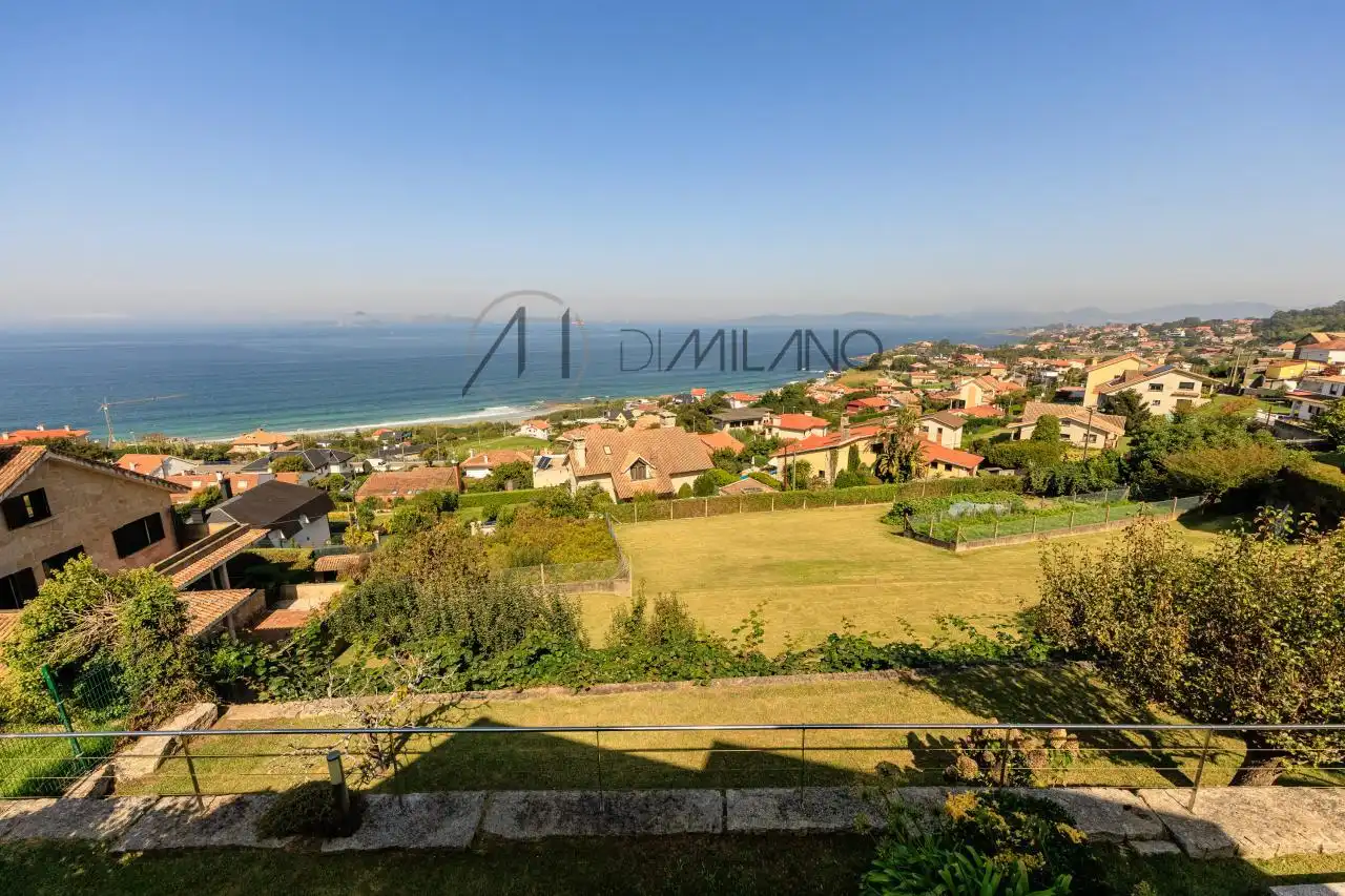 Casa o chalet en venta en Nigrán con Calefacción, Jardín privado y Parquet