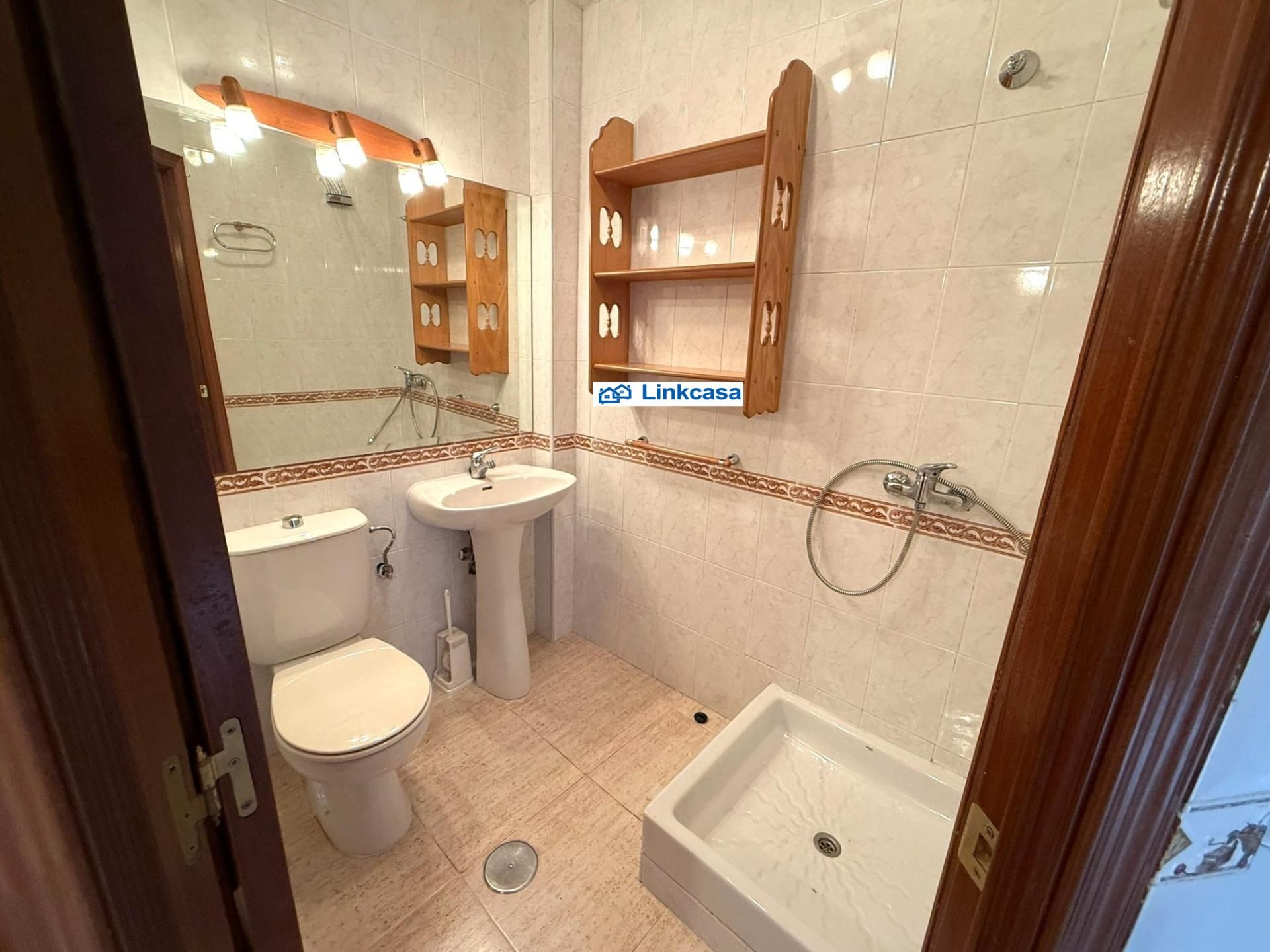 Bathroom of Flat for sale in  Madrid Capital