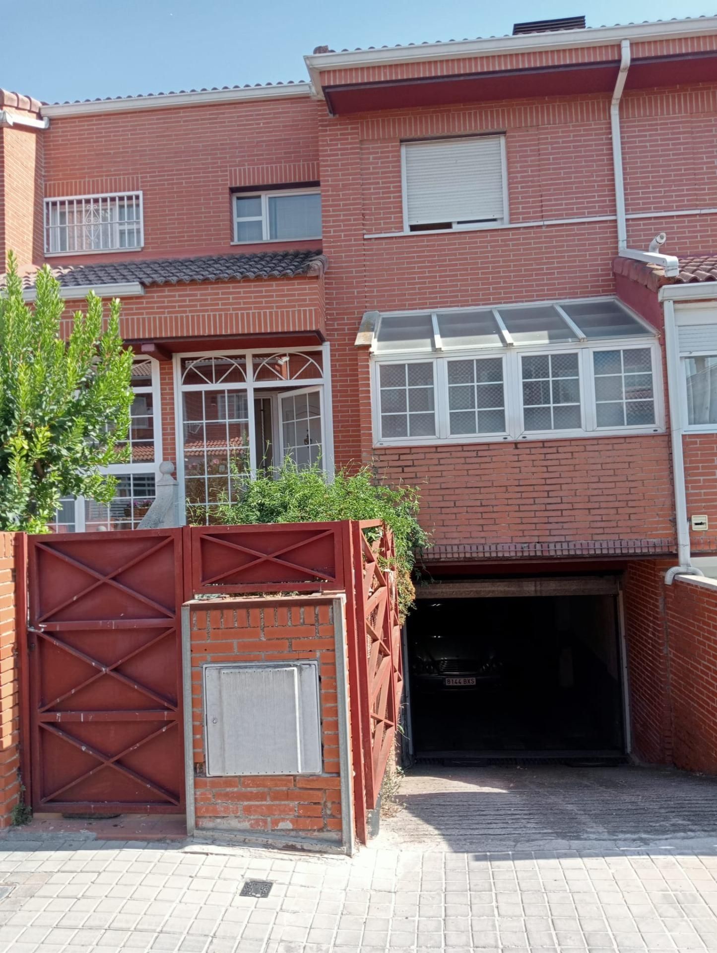 Vista exterior de Casa o xalet en venda en Cubas de la Sagra amb Piscina comunitària