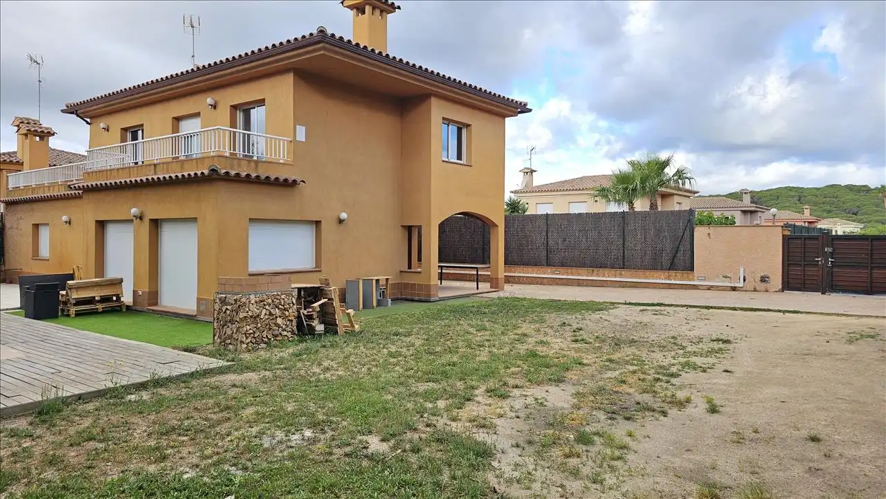 Vista exterior de Apartamento en venta en Lloret de Mar con Aire acondicionado, Calefacción y Jardín privado