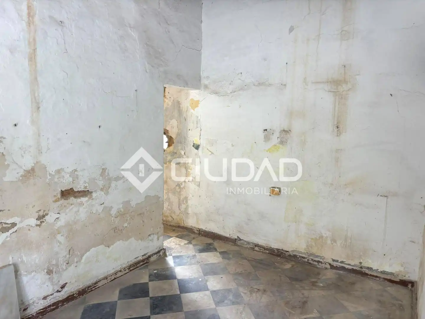 Houses for sale in V Centenario - Piletas - Capuchinos