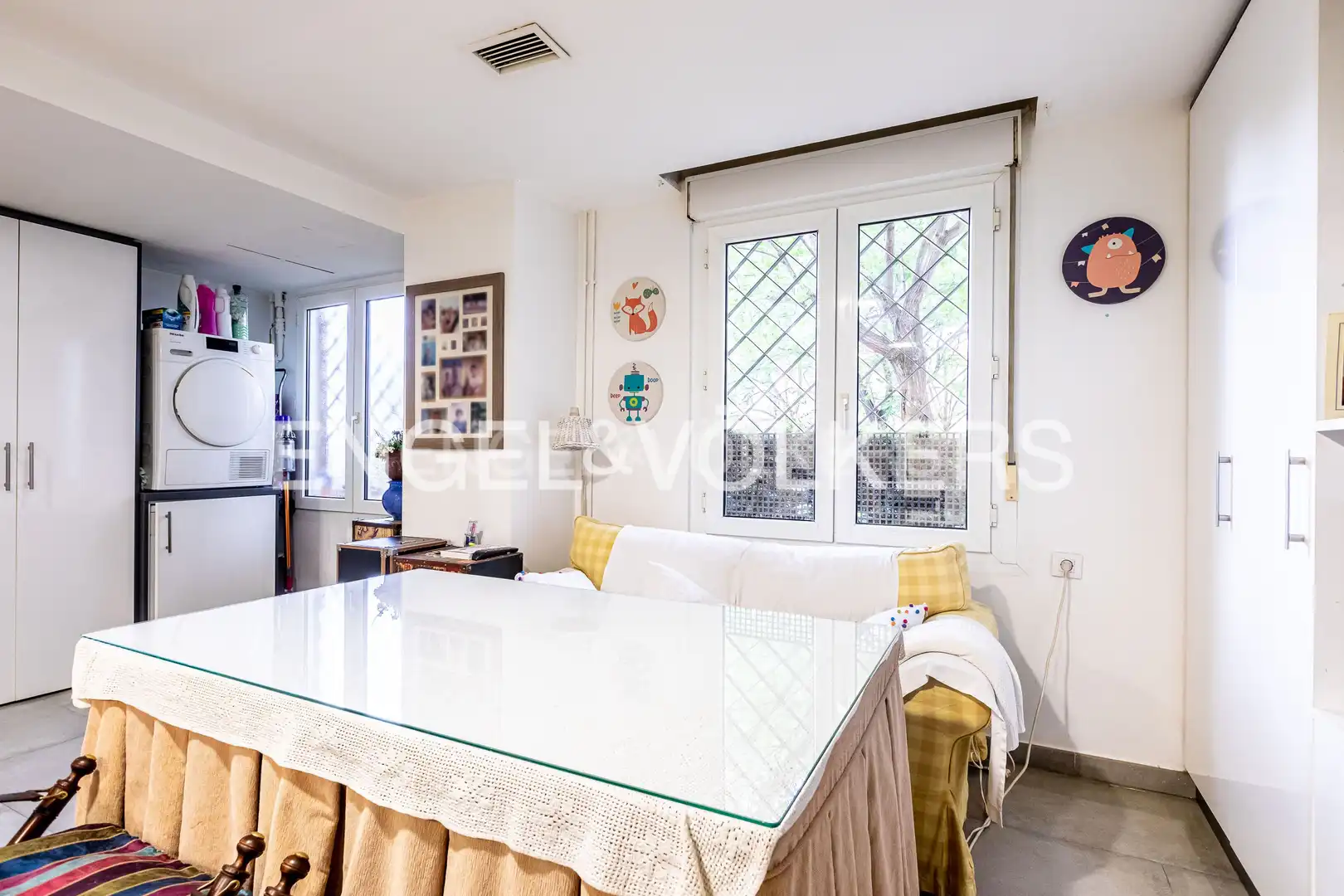 Vista exterior de Piso de alquiler en Sevilla con Aire acondicionado, Calefacción y Trastero