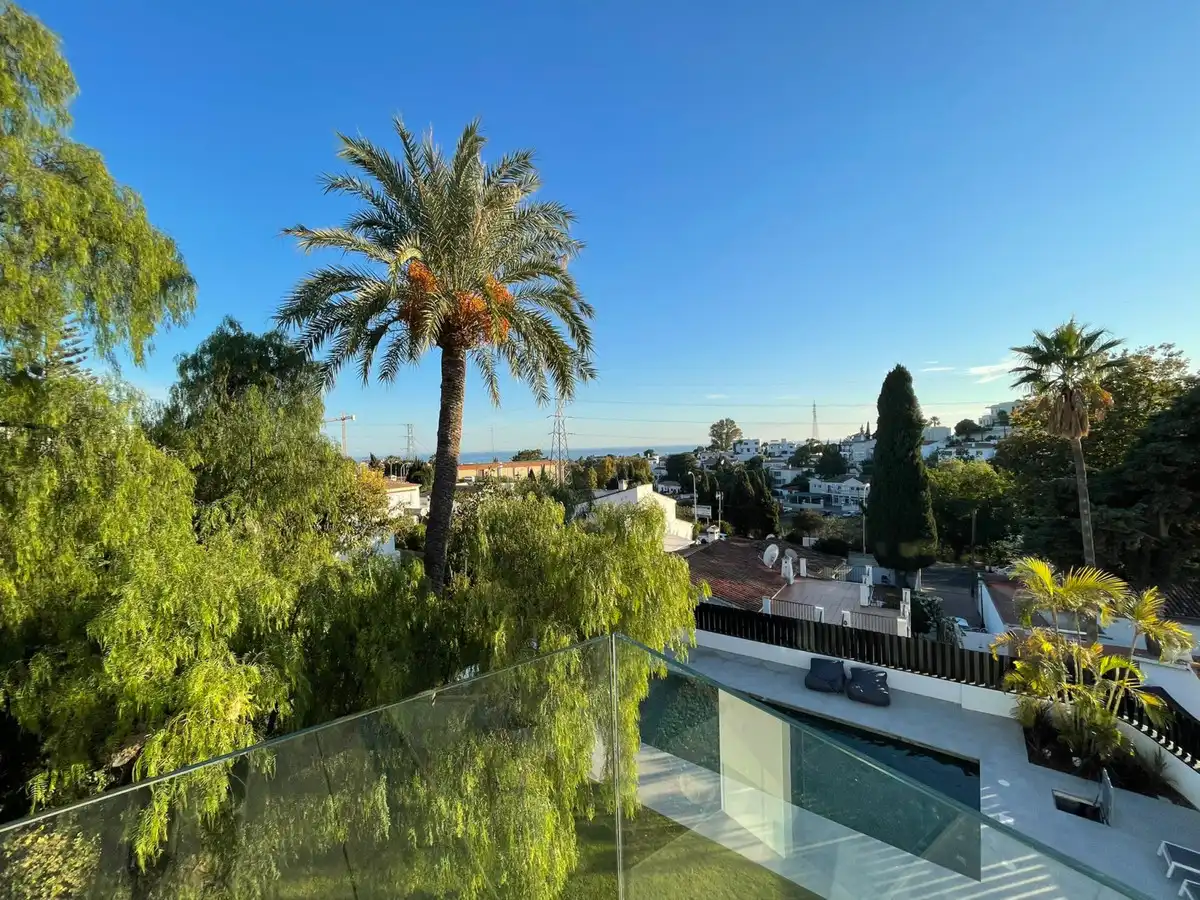 Casa o xalet de lloguer a RAMON J SENDER-LA CAMPANA, 5, Las Brisas