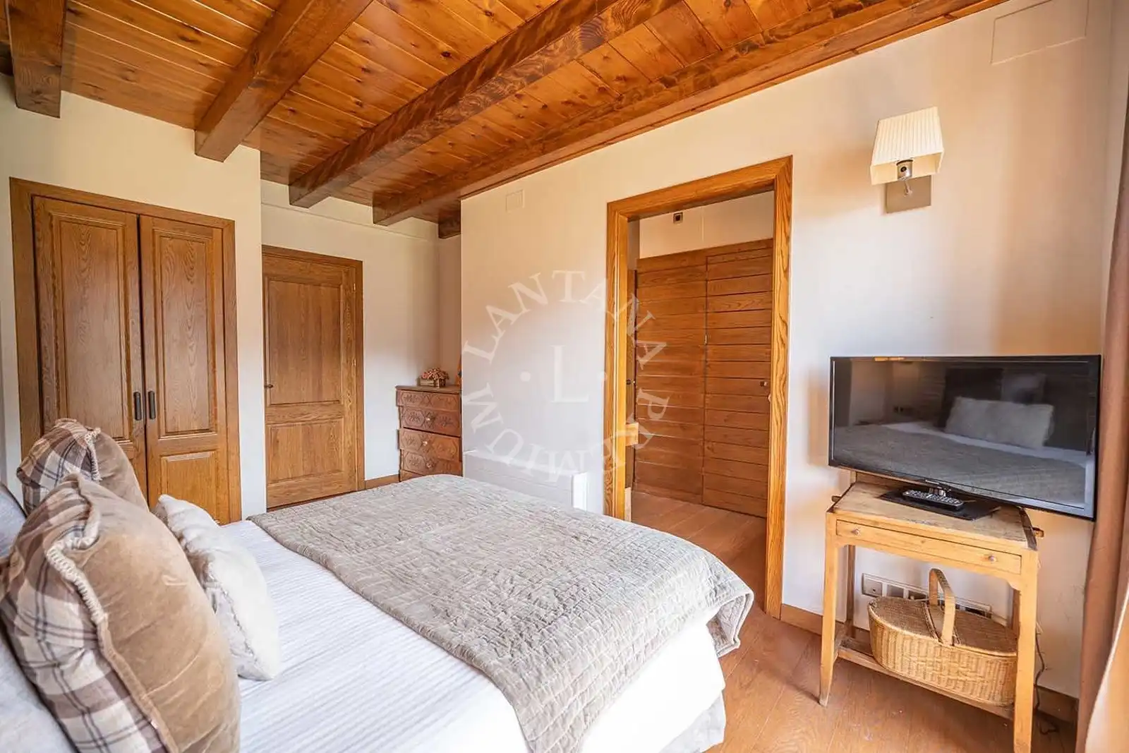 Dormitori de Casa o xalet en venda en Naut Aran amb Traster