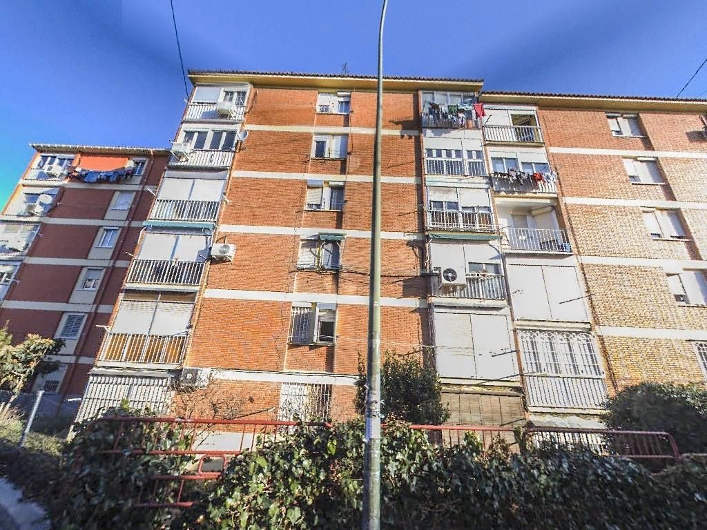 Vista exterior de Piso en venta en  Madrid Capital con Calefacción y Terraza