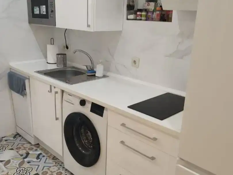 Cuina de Pis de lloguer en  Madrid Capital amb Aire condicionat i Balcó