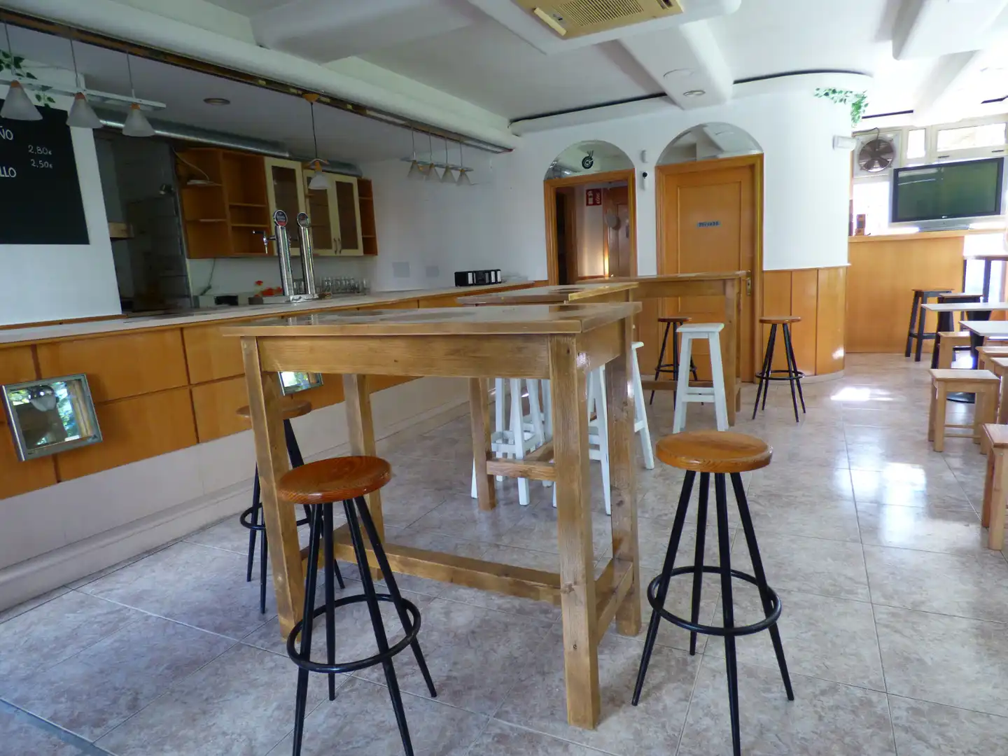 Cuina de Local en venda en Vigo  amb Moblat