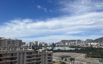 Vista exterior de Àtic en venda en Calpe / Calp amb Aire condicionat, Jardí privat i Terrassa