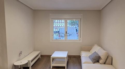 Photo 3 of Flat for rent in Universidad, Ourense Capital